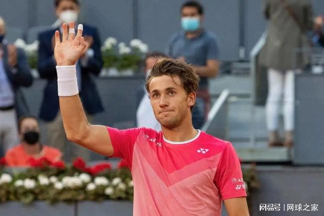 与穆斯卡特 与穆斯卡特